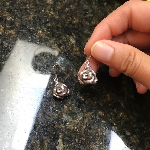 Sterling silver earrings - Picture 2 of 3
